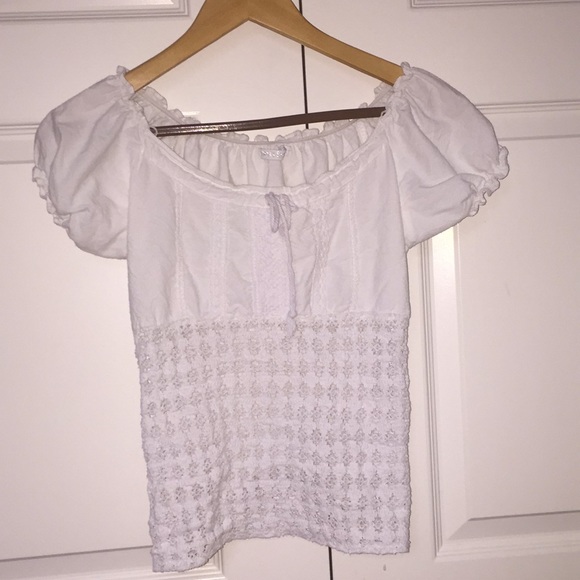 Tops - White blouse with bottom with lace